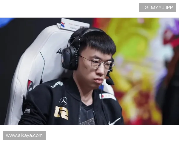 RNG与WE激战再燃LPL赛场 历史对决再度引爆电竞热潮