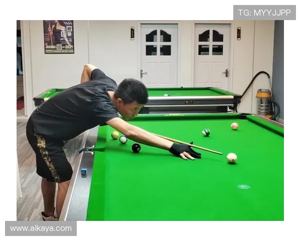 台球技巧与策略全解析 提升击球精准度与比赛心理素质的关键要素