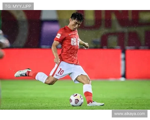 武汉足球队在钻石联赛中的表现与比赛经验分析