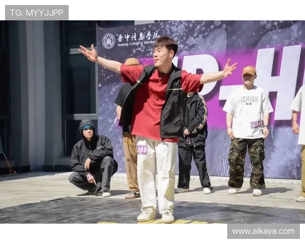 街舞战术解析:西安街舞队如何构建高效中路突破体系 街舞战术解析:西安街舞队如何构建高效中路突破体系