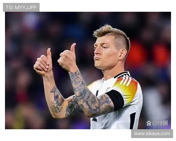 克罗斯：从中场指挥官到足球战术革新者的精彩旅程